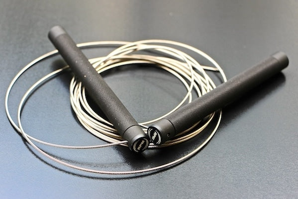 Comment choisir le câble de sa corde à sauter pour réussir les DU ?