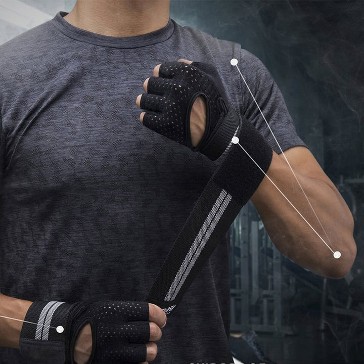 homme avec gant de musculation noir